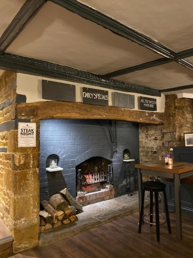 Отель The Rose And Crown Лестер Экстерьер фото